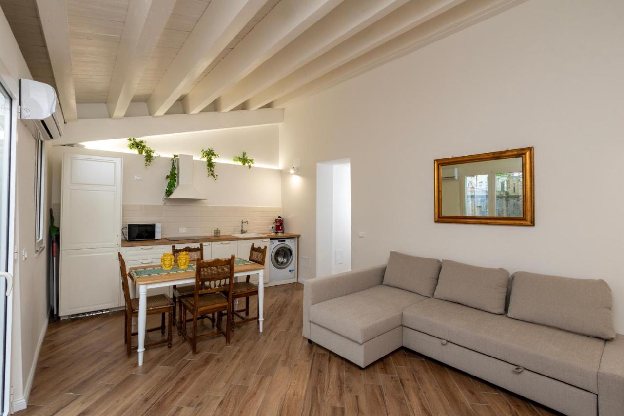 Cortile Del Greco Apartments Palermo Eksteriør billede